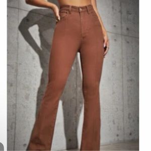 High Waist Solid Flare
Leg Jeans